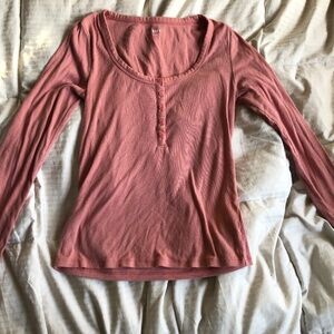 Pink Old Navy long sleeve thermal size Small